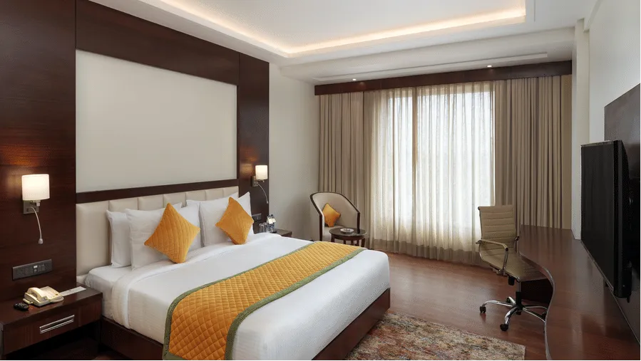 Club King Room